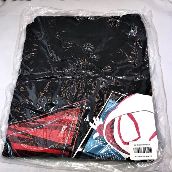 Marvel Collector's Corp's Black Spider-Man Across the Spiderverse T-shirt Size L - Picture 1 of 6